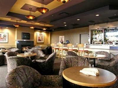 Hotel Executive Royal Inn North Calgary