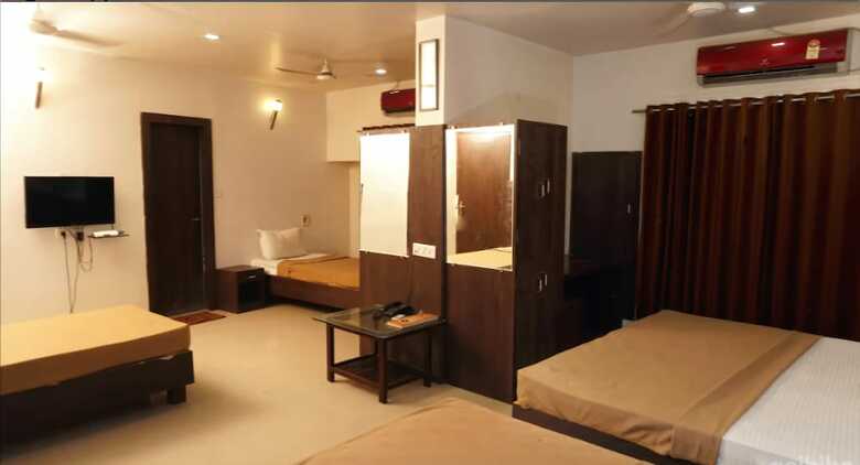 Hotel Anushree