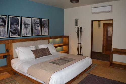 Hotel 1st Gate Home- Fusion