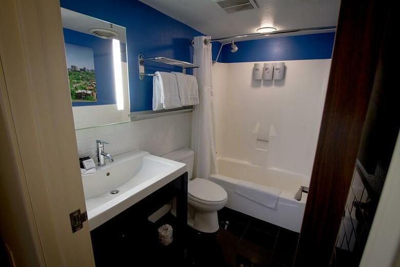 The Clarendon Hotel - Phoenix's Urban Retreat