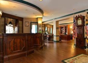 Hotel Admiral Fell Inn