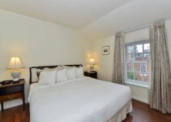 Hotel Admiral Fell Inn