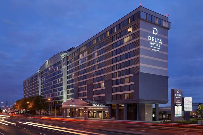 Hotel Doubletree By Hilton Toronto Airport