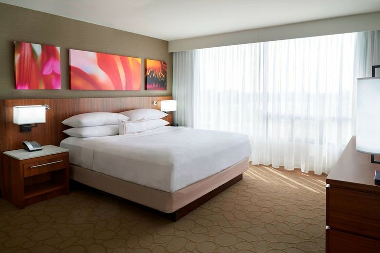 Hotel Doubletree By Hilton Toronto Airport