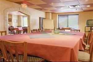 Quality Hotel Montreal East