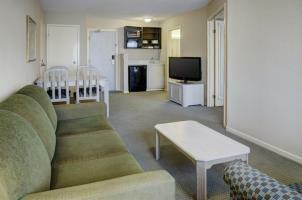 Hotel Quality Suites Laval