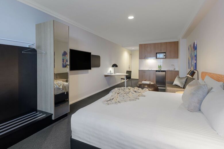Hotel Mantra On Murray