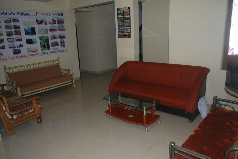 Lodge Hotel Jambhale Palace