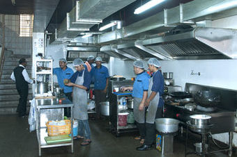 Bed & Breakfast Suvarna Residency