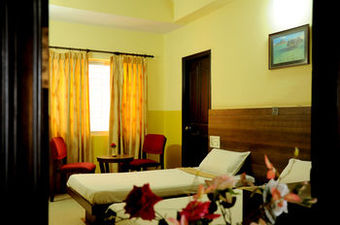 Bed & Breakfast Suvarna Residency