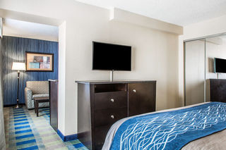Hotel Comfort Inn & Suites