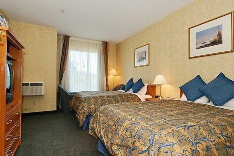 Best Western Plus Uptown Hotel