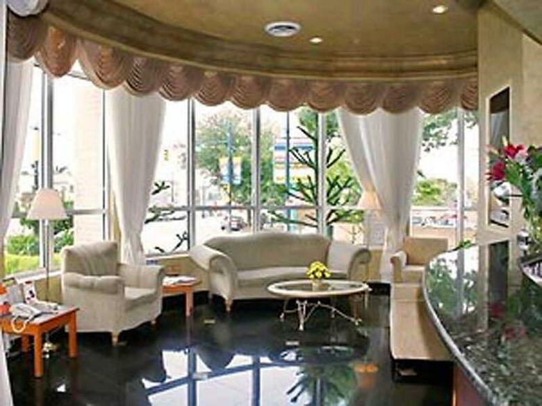 Best Western Plus Uptown Hotel