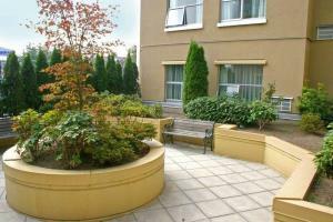 Best Western Plus Uptown Hotel