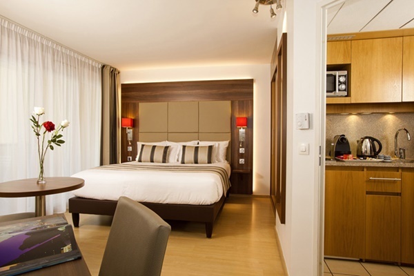 Hotel Residhome Paris Massy