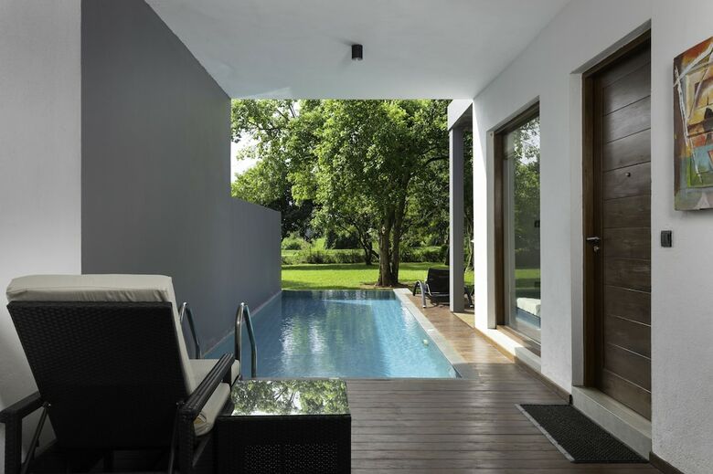 Hotel Aliya Resort & Spa