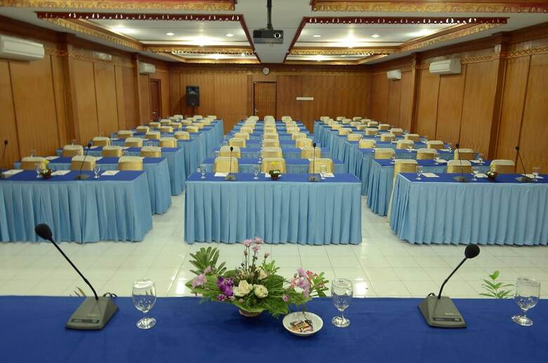 Hotel Inna Sindhu Beach