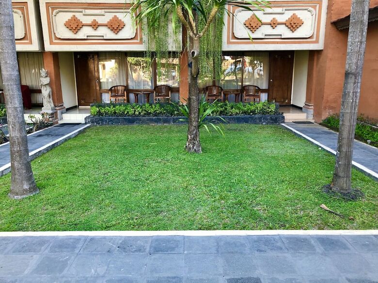 Hotel Inna Sindhu Beach