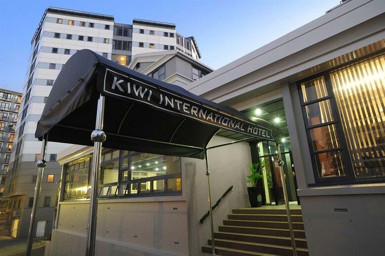 Hotel Kiwi International