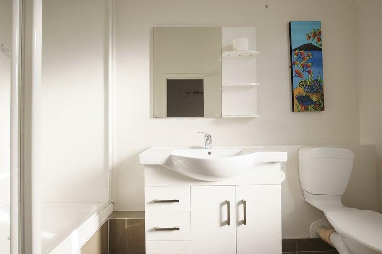 Hotel Kiwi International