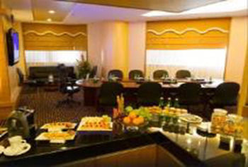 Hotel New World Suites