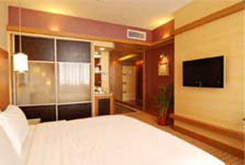 Hotel New World Suites