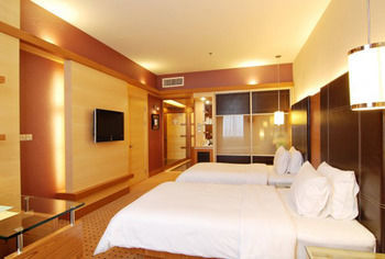Hotel New World Suites