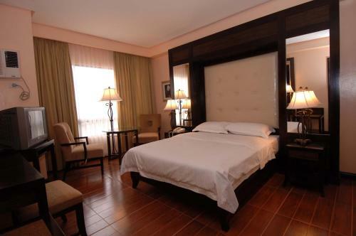 Planta Centro Bacolod Hotel & Residences