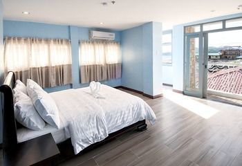 One Averee Bay Hotel