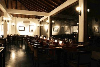 Hotel Weligama Bay Resort