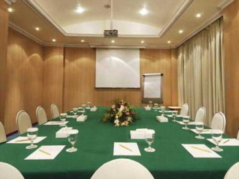 Muscat Holiday Hotel