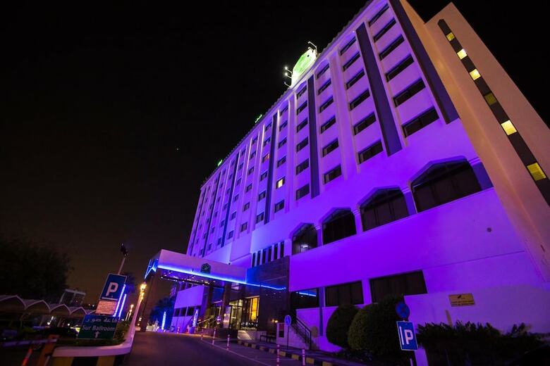 Muscat Holiday Hotel