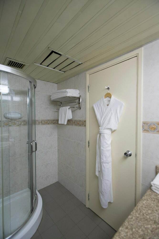 Muscat Holiday Hotel