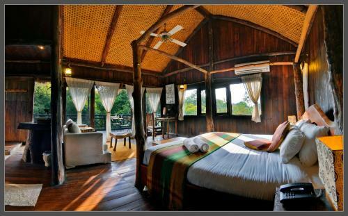 Hotel Tree House Hideaway