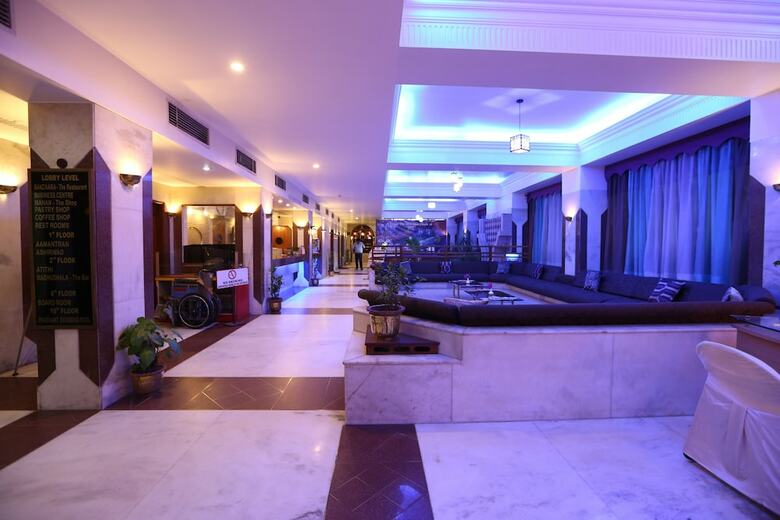 Hotel Rajmahal