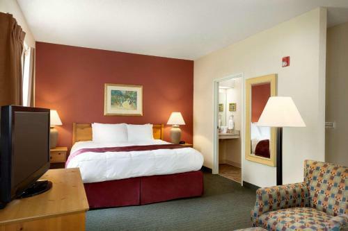 Hotel Cresthill Suites Wichita