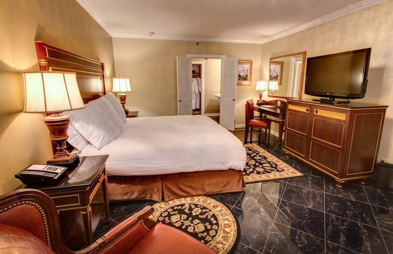Saint Louis Hotel