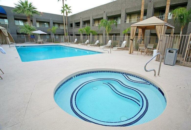 Best Western Inn Suites Hotel