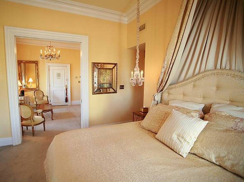 Fairmount Hotel
