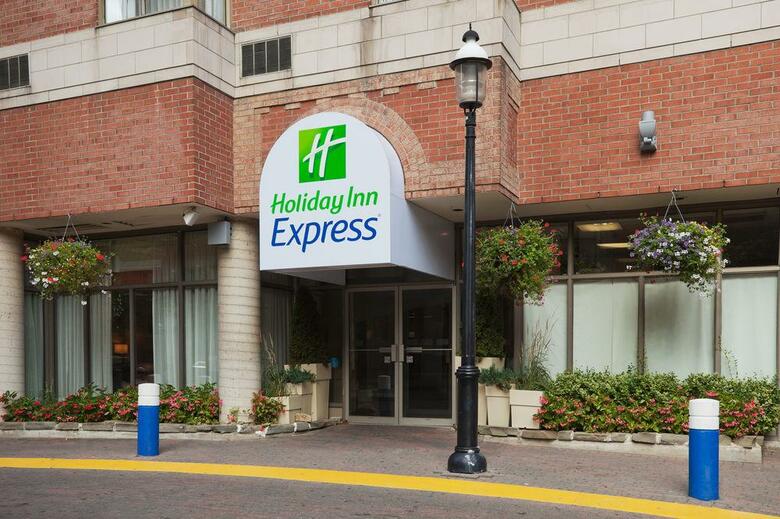 Hotel Holiday Inn Express Toronto Downtown