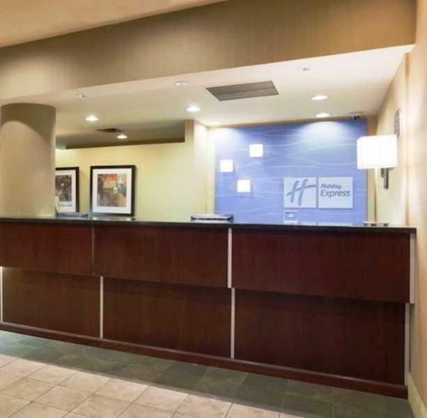 Hotel Holiday Inn Express Toronto Downtown