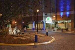Hotel Holiday Inn Express Toronto Downtown