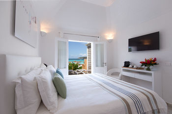 Tom Beach Hotel