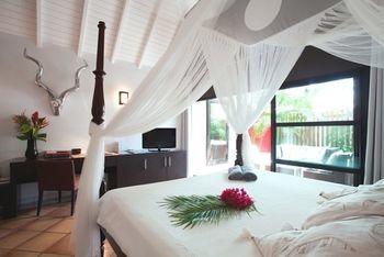 Tom Beach Hotel