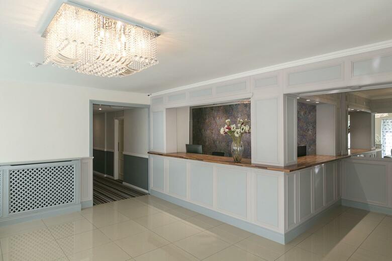 Hotel Sky Plaza Cardiff