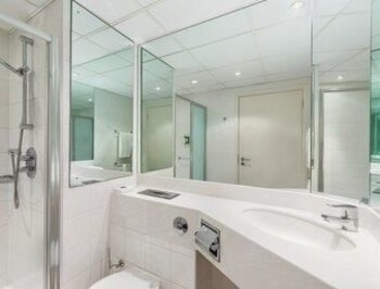 Ramada Hotel And Suites Coventry