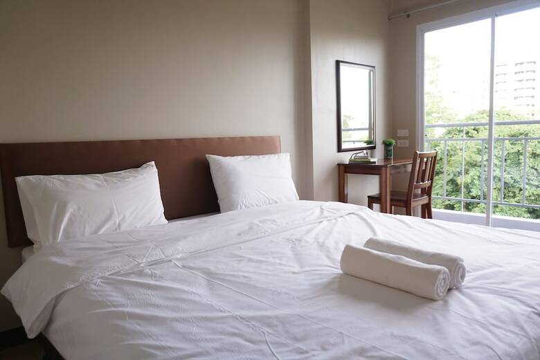 Chompu Nakarin Apartment
