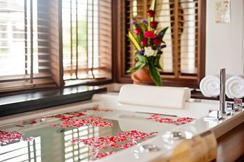 Hotel Royal Muang Samui Villas