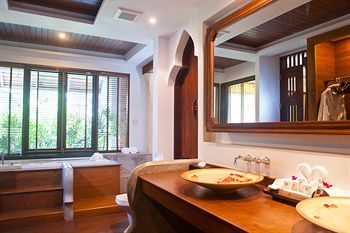 Hotel Royal Muang Samui Villas