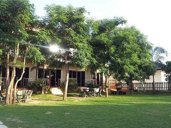 Hotel Pranmanee Beach Resort